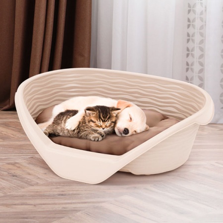 Лежанка пластиковая с подушкой бежевый/М8399 Лежанка пластиковая с подушкой бежевый/М8399